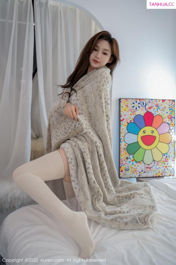 周妍希 奶瓶土肥圆 [XiuRen]高清写真图 2022.11.01 No.5787 奶瓶土肥圆矮挫丑黑穷 丰腴美臀第16张图片